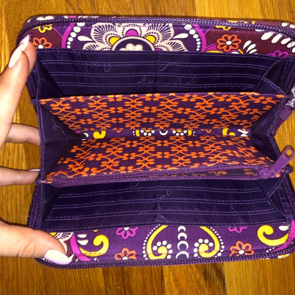 VERA BRADLEY Wallet - Picture 2 of 2